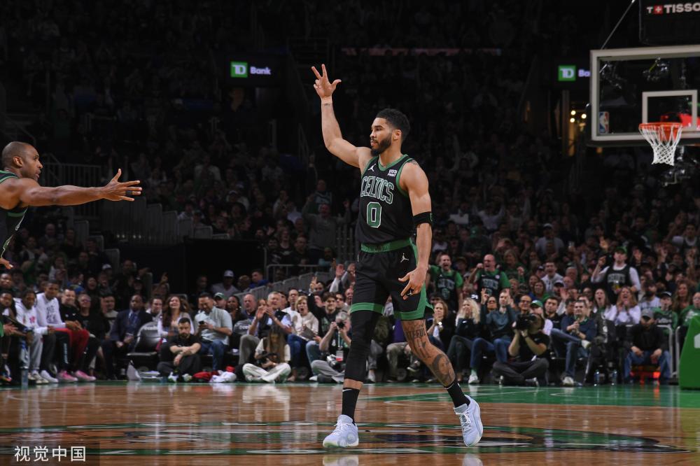 业足球场今 业足球场今